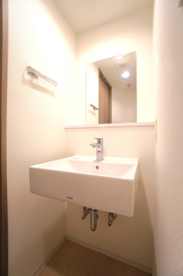 【洗面所】 | ＣＲＥＡＴＩＦ池袋本町 | ※写真は同タイプ住戸です。