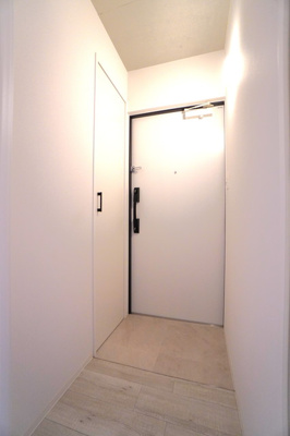 【玄関】 | ＣＲＥＡＴＩＦ西池袋 | ※写真は同タイプ住戸です。