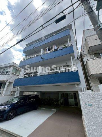 興和マンションのエントランス