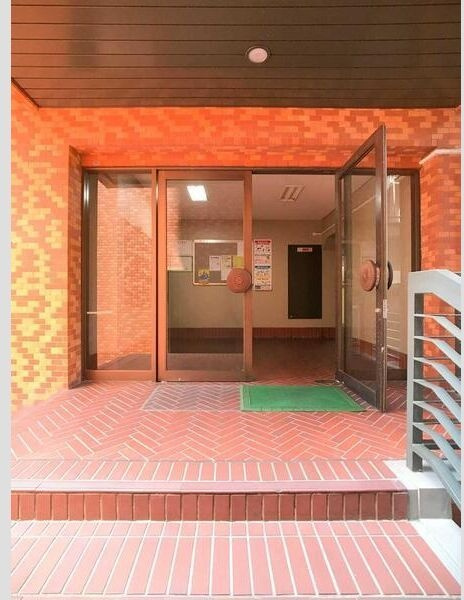 赤坂山愛マンションⅠのエントランス