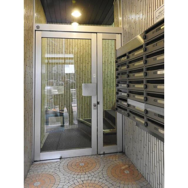 青葉台タワーのその他共用部分|手動ドア（深夜０時～５時のみ… 