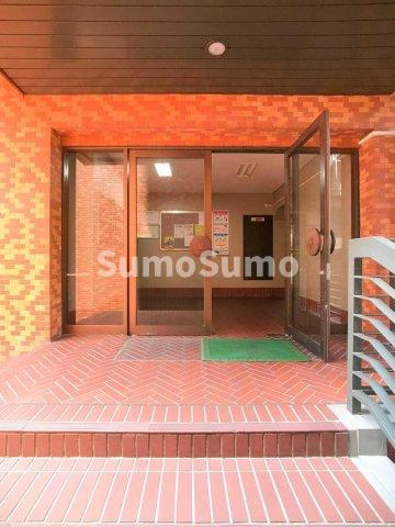 赤坂山愛マンションⅡのエントランス