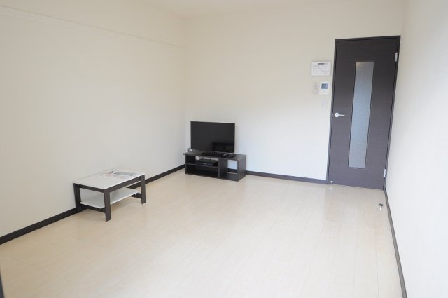 レオネクストＭｏｒｉｙａｍａの居間・リビング|実際のお部屋と異なる場合がございます。