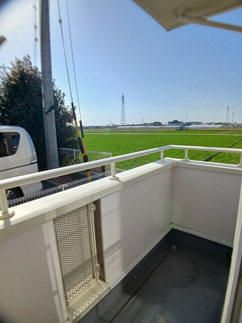 セレーノ（北本郷）のバルコニー