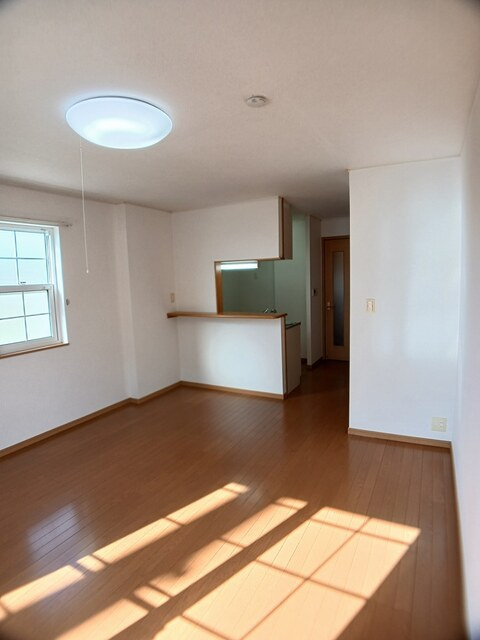 セレーノ（北本郷）の居間・リビング