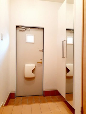 【玄関】 | メゾンジュネスＣ