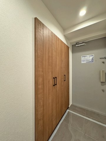 セレーノラ・ヴィータ幸町中央の玄関