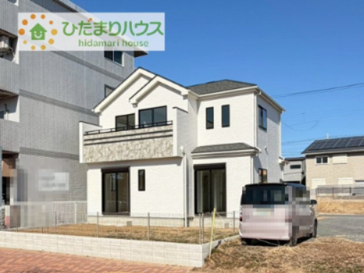 【外観】 | 守谷市けやき台1丁目26番　新築戸建 | 白を基調とした明るい印象を受ける外観です！