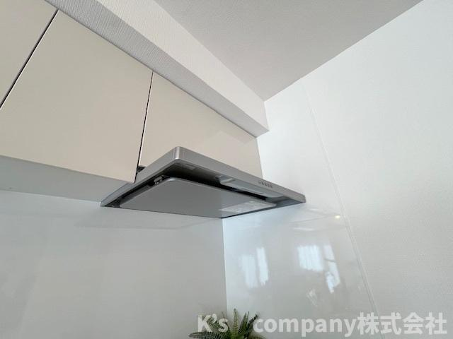 藤沢市片瀬海岸2丁目　ライオンズマンション片瀬江ノ島第２のキッチン|お手入れのしやすいスリムタイプのレンジフード☆