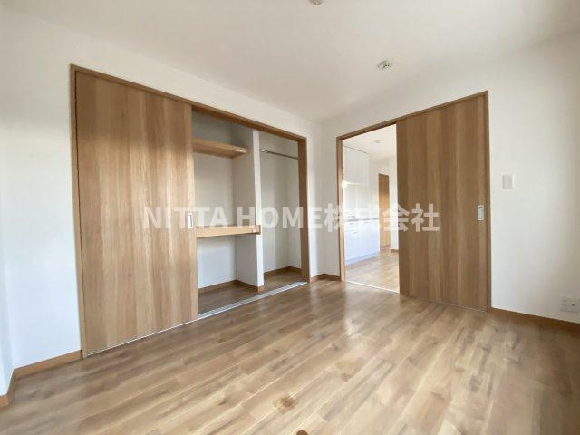 エールとよおかビルの寝室|リビングと寝室を分けたい方にオススメ♪