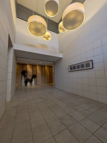 F・PARC GRANDMARK天神のロビー