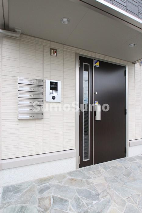 D-room昭代　弐番館のエントランス