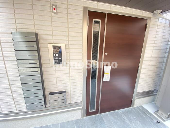 D-room箱崎のエントランス