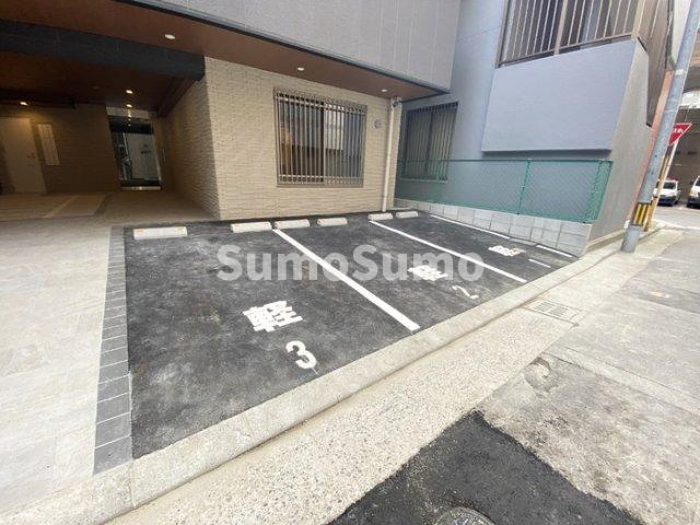 KDT博多駅南レジデンスの駐車場