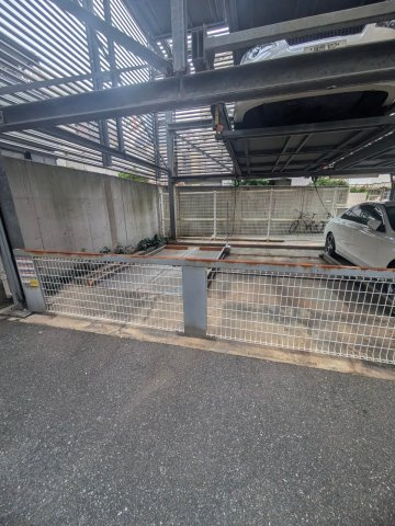 ANNEX住乃江の駐車場
