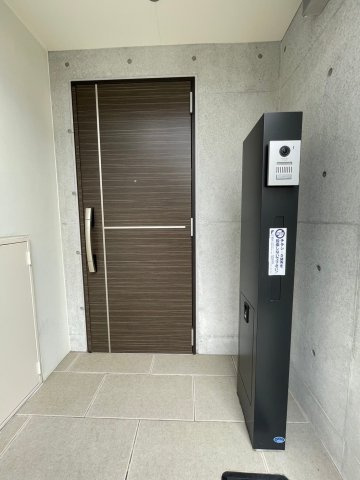 Ｍ.ＦＬＡＴ西新のエントランス