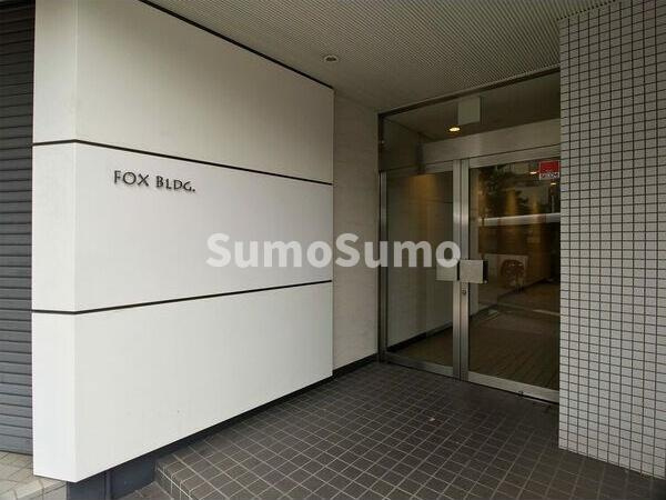 FOX Bldg.のエントランス
