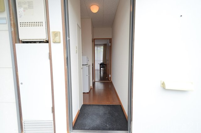 レオパレスくすの木の玄関