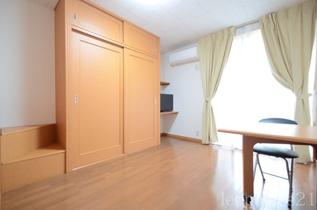 レオパレスくすの木の居間・リビング|備品や設備仕様は号室等により異なります現地をご確認下さい。