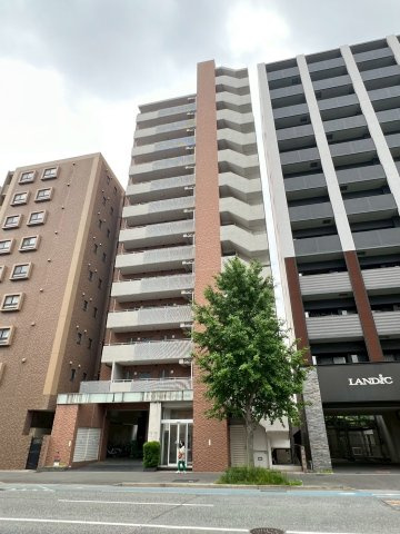 F・PARC博多駅南の外観