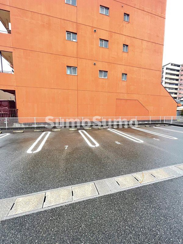 ResoneT Ⅱの駐車場
