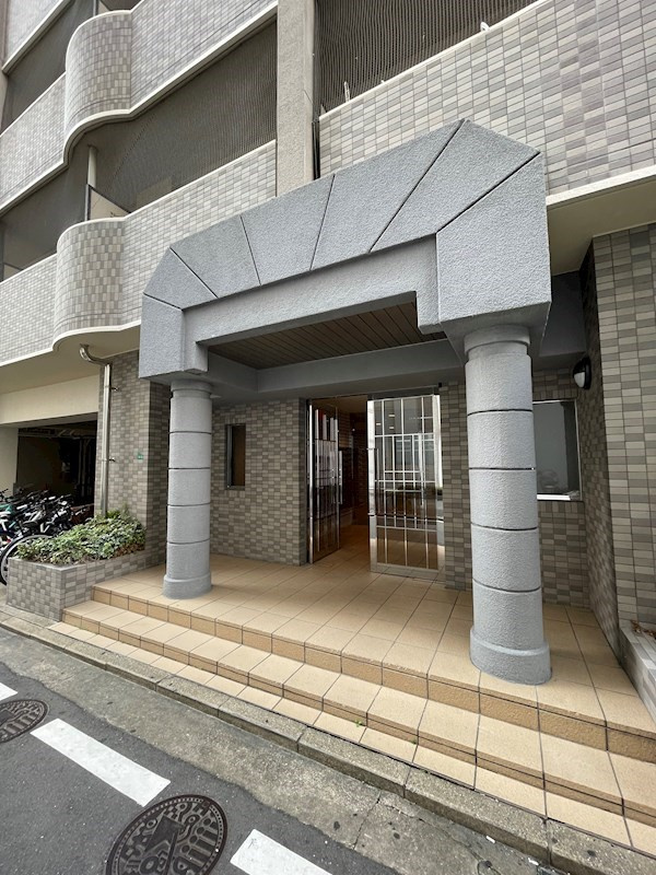 CASSIA天神南のエントランス