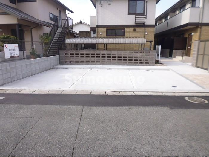 D-room博多諸岡　A棟の駐車場