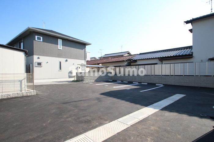 ハレクラニK　B棟の駐車場