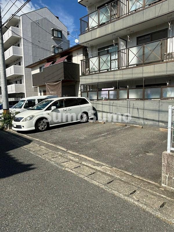 MSC大橋の駐車場