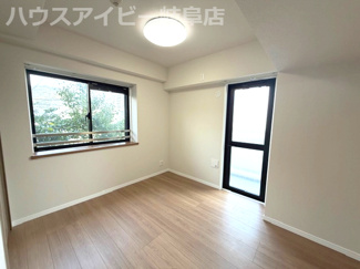 【洋室】 | 藤和シティホームズ梅林　2階南東角部屋！ペット飼育可能なマンション！お風呂の窓！4LDK！