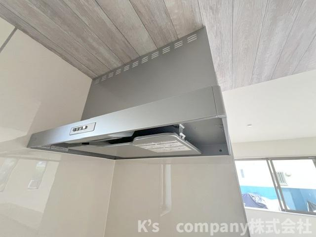 ◎茅ヶ崎市赤羽根　新築戸建のキッチン|お手入れのしやすいスリムタイプのレンジフード☆