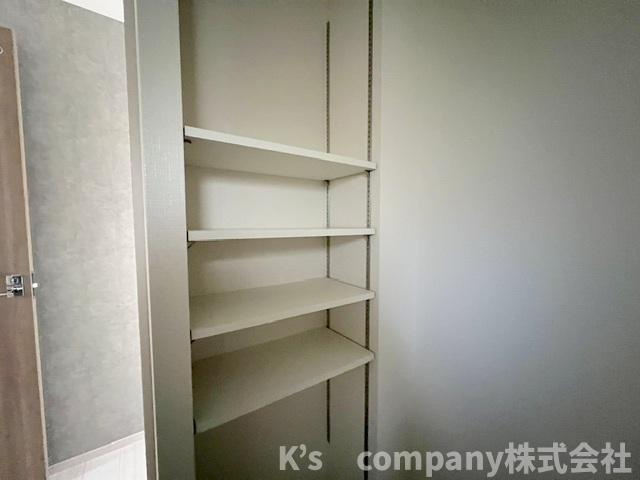 ◎茅ヶ崎市赤羽根　新築戸建の収納|脱衣所の収納棚☆タオル類の保管や洗剤のストックなどを収納できます◇