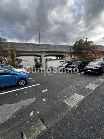 CasaJR箱崎　A棟の駐車場