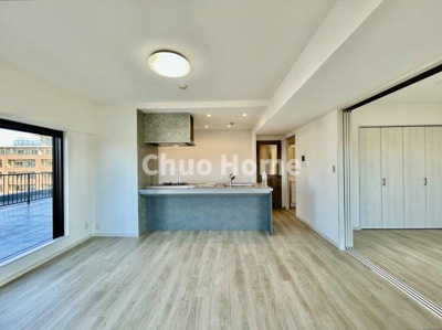 【設備】 | ディナ・スカーラお花茶屋 | 【宅配ボックス】在宅時・不在時に関わらず、居住者の代わりに非対面で宅配物を受け取ってくれる便利な設備です。わかりやすくご説明致しますので見学時にはお部屋だけではなく共用部分もぜひチェックしてください。