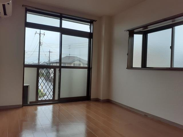 アサヒコーポＣの居間・リビング