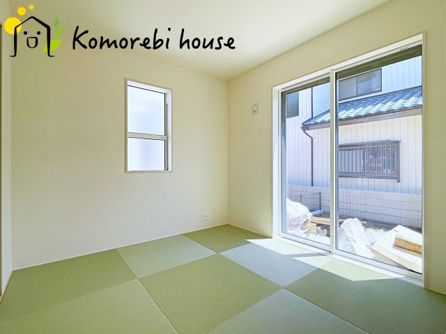 さいたま市北区別所町　2期　新築一戸建て　ブルーミングガーデン　01の和室|和室があれば客間としても活用できます