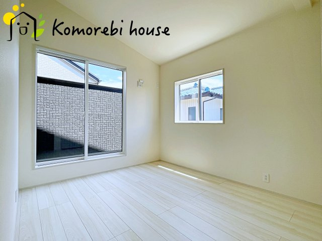 さいたま市北区別所町　2期　新築一戸建て　ブルーミングガーデン　01の洋室|ゆったりした洋室です