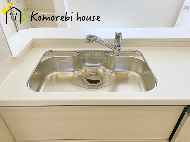 さいたま市北区別所町　2期　新築一戸建て　ブルーミングガーデン　01のキッチン|きれいなキッチンです