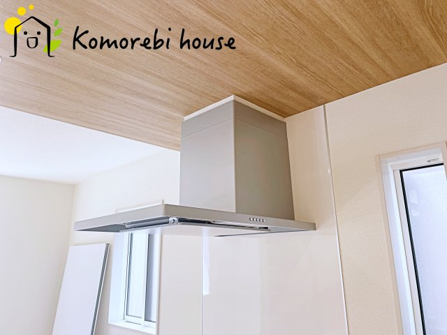 さいたま市北区別所町　2期　新築一戸建て　ブルーミングガーデン　01のキッチン|コンパクトなキッチンで掃除もラクラク