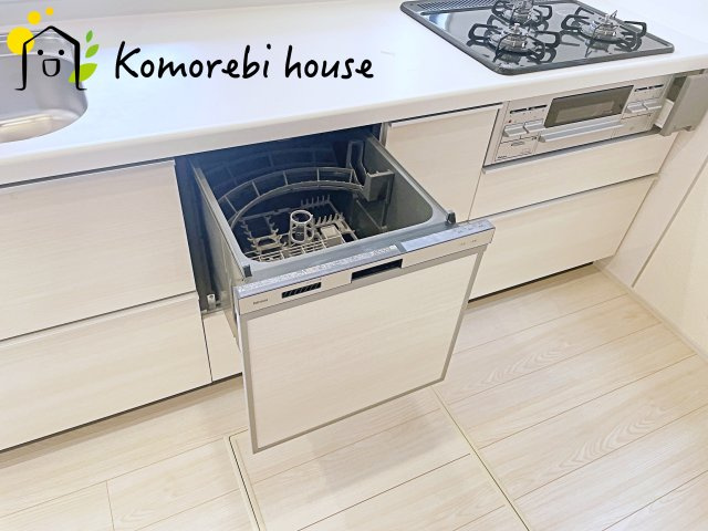 さいたま市北区別所町　2期　新築一戸建て　ブルーミングガーデン　01のキッチン|キッチンでお料理をお楽しみください