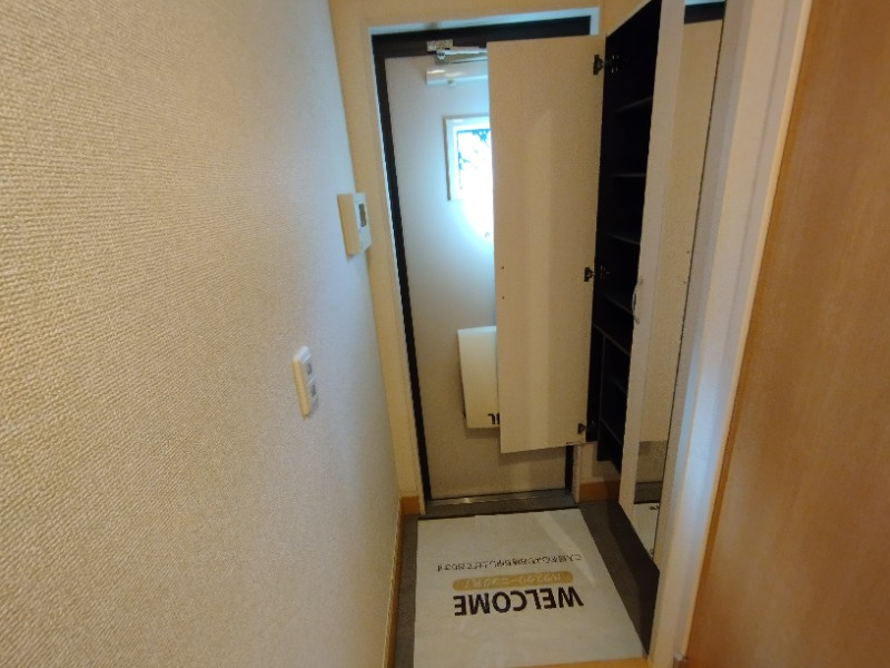 メゾン　エスポワールの玄関