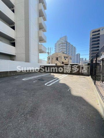 Renoas HAKATAの駐車場|駐車場です
