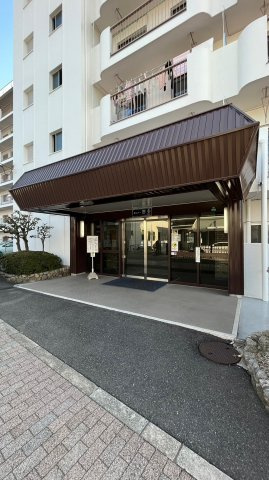 シャトー西宮のエントランス