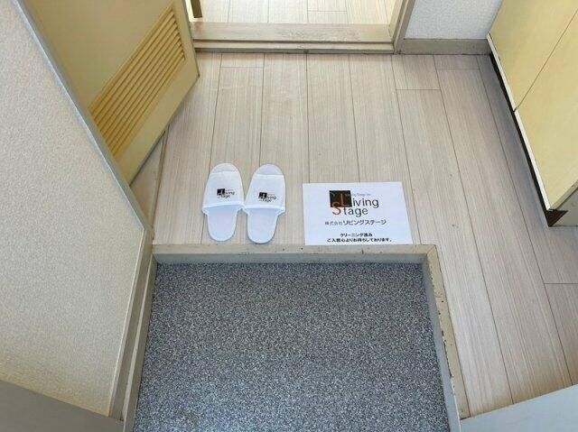 プラザドゥサビーネＡ棟の玄関