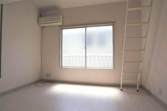 プラザドゥサビーネＡ棟の寝室