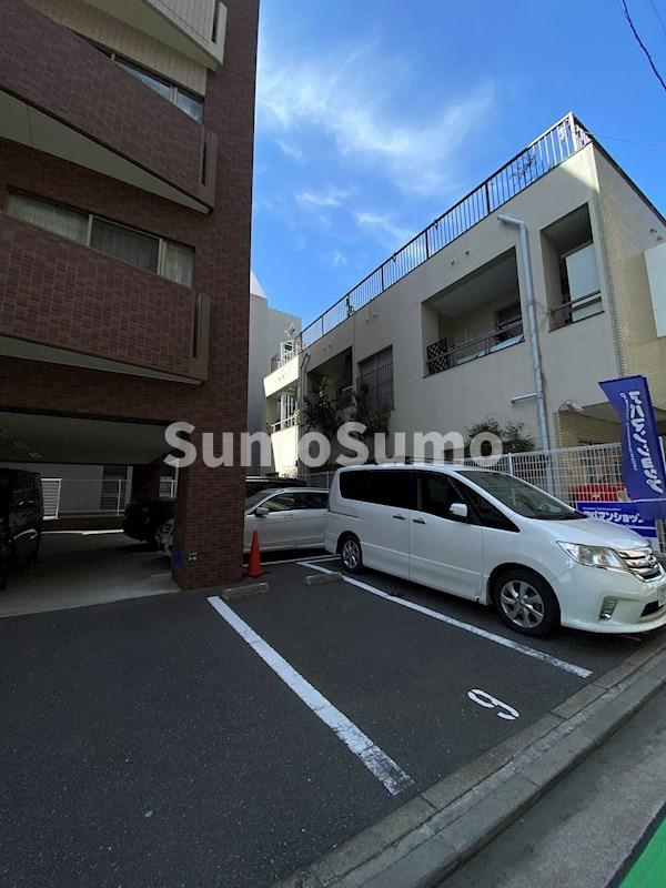 regalo浄水の駐車場