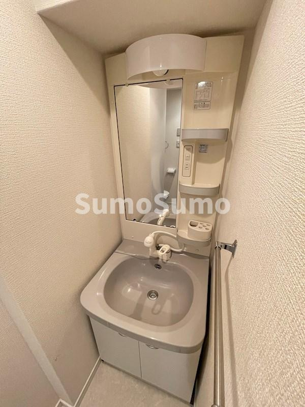 アソシアグロッツォ薬院サウスシーンの独立洗面台