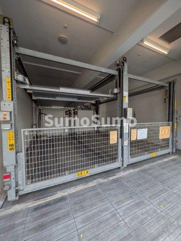 アルティザ博多駅前の駐車場