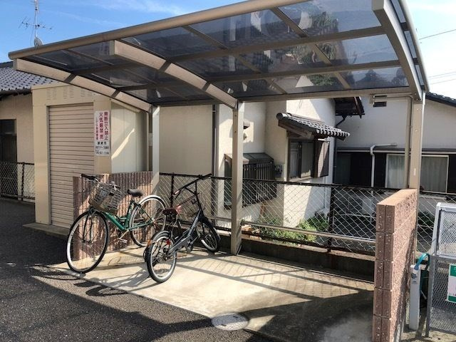 アビオン空港前Aの外観