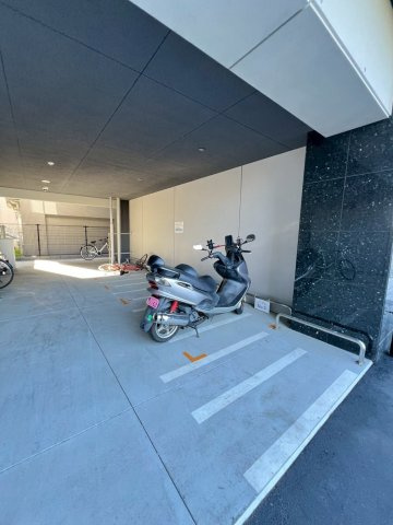 S-RESIDENCE大橋FLUSSの駐車場